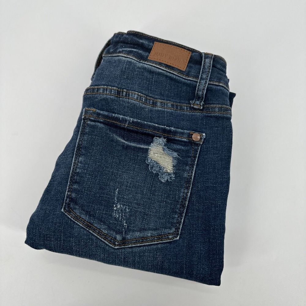 Judy Blue Jeans High Waist Boyfriend Fit Distressed JB88305 5/27 Med Wash